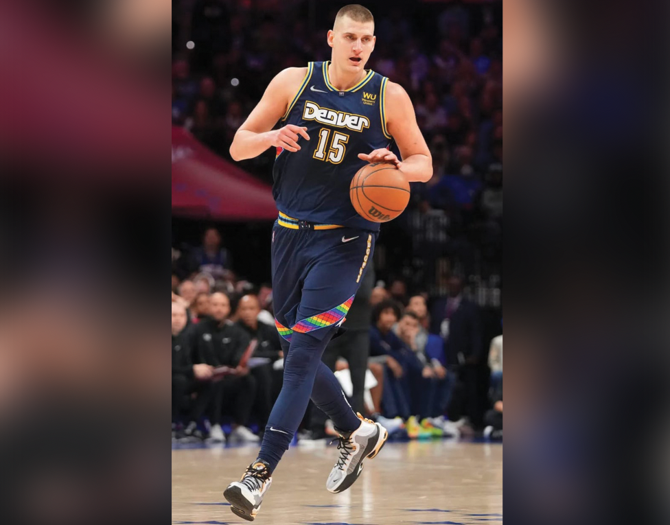 Jokic, avec la passe de trois, rentre dans un cercle restreint